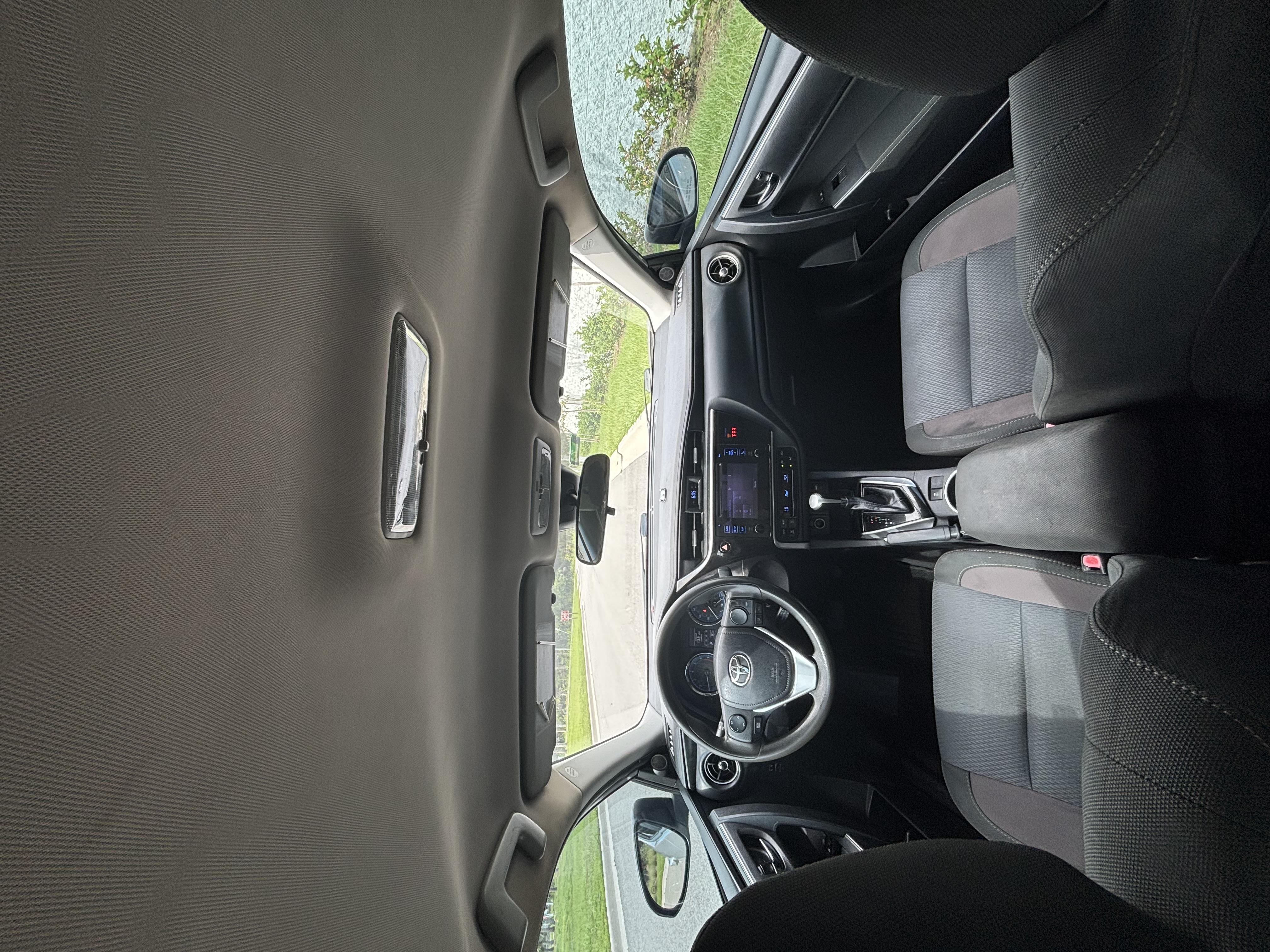2018 Toyota Corolla SE - 13