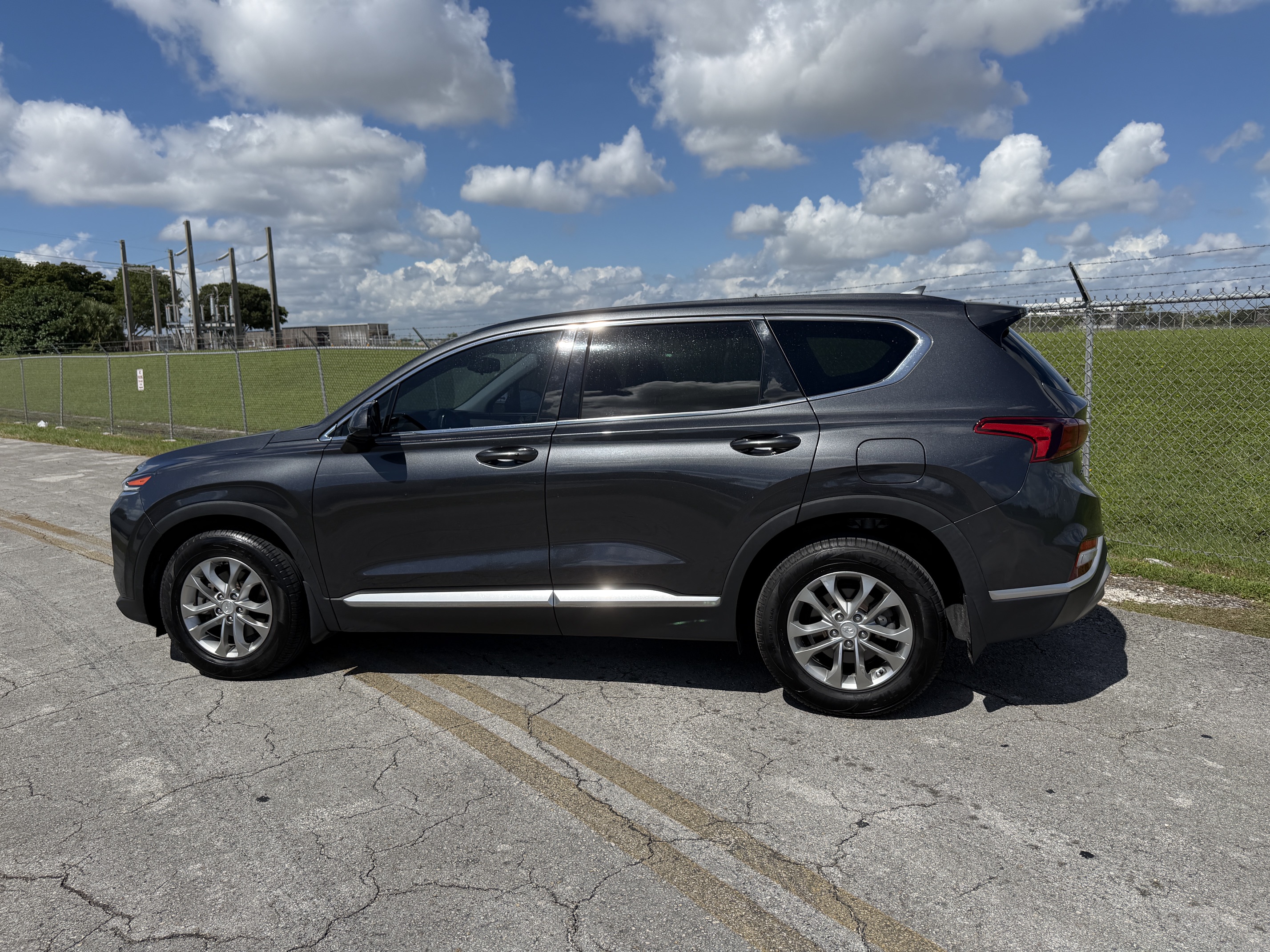 2020 Hyundai Santa FE SEL 2.4 - 3