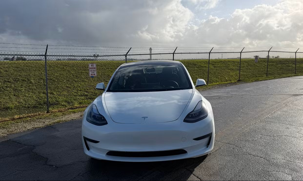 2023 Tesla Model 3 Base - 2