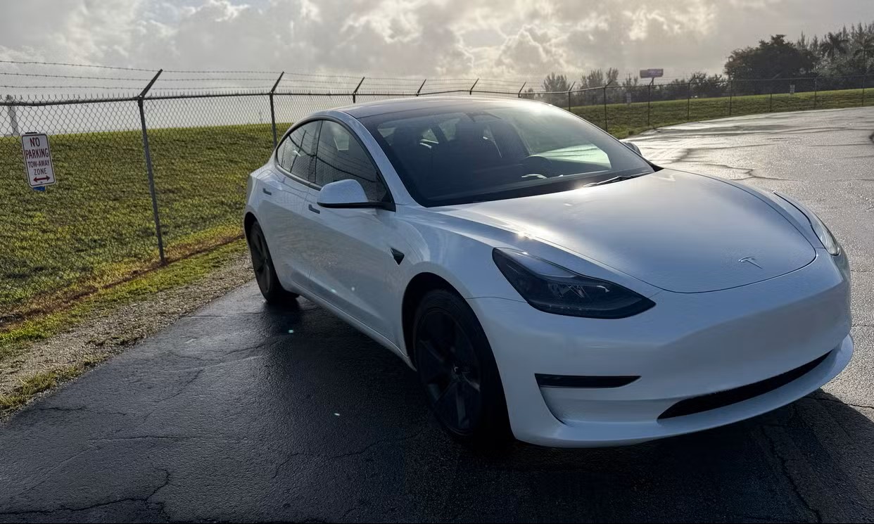 2023 Tesla Model 3 Base - 3
