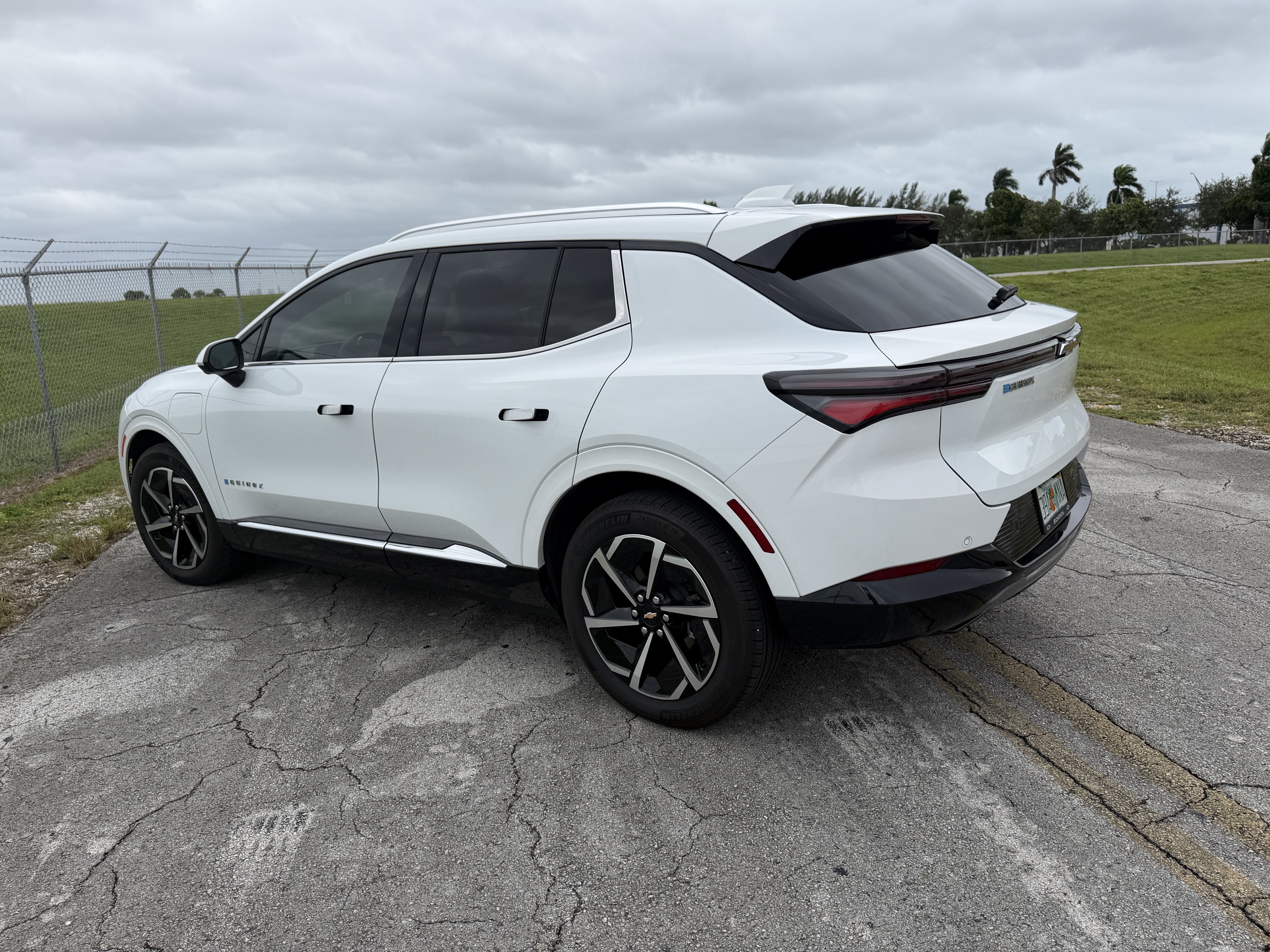 2025 Chevrolet Equinox EV LT - 4