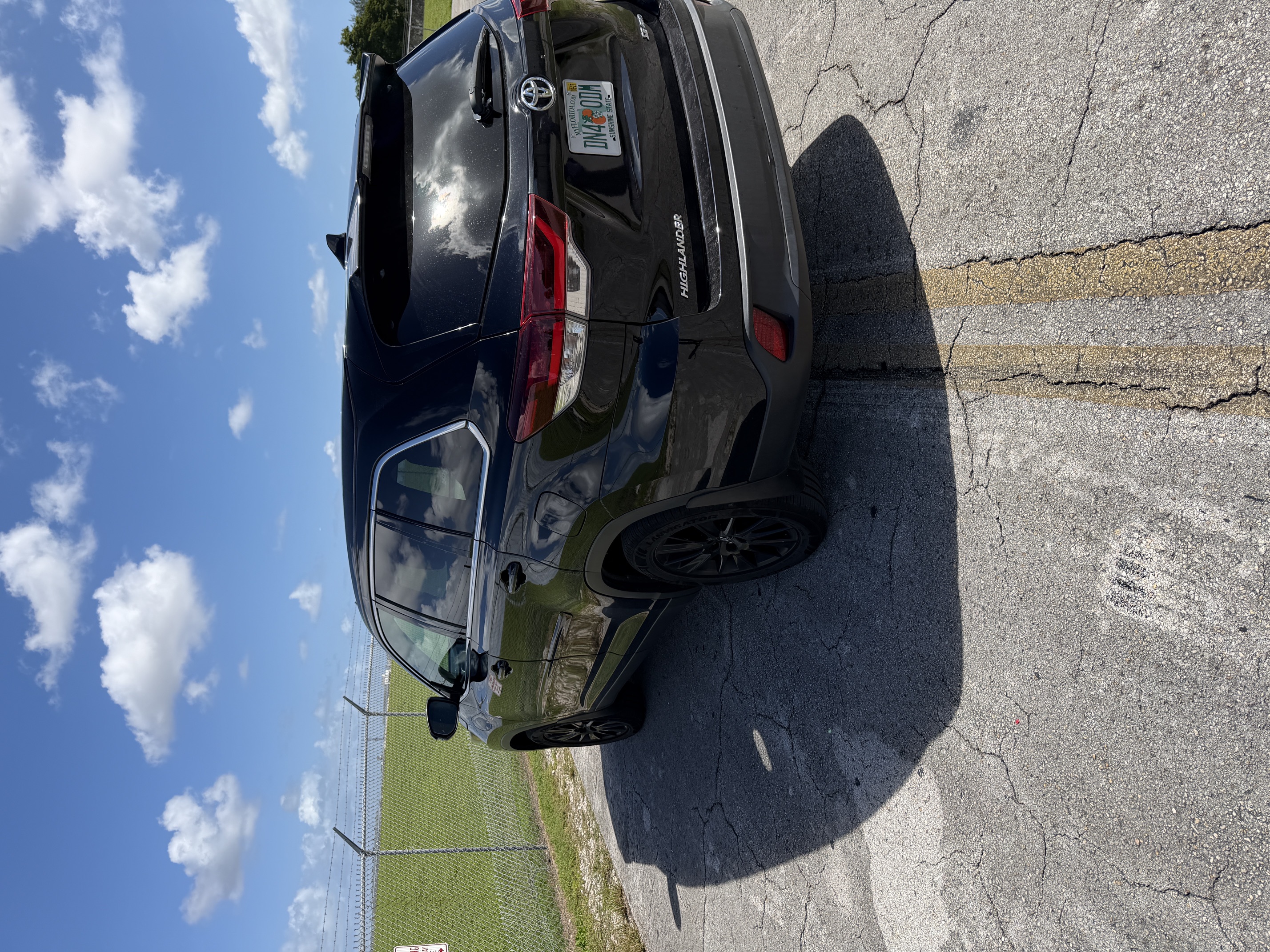 2019 Toyota Highlander SE - 3