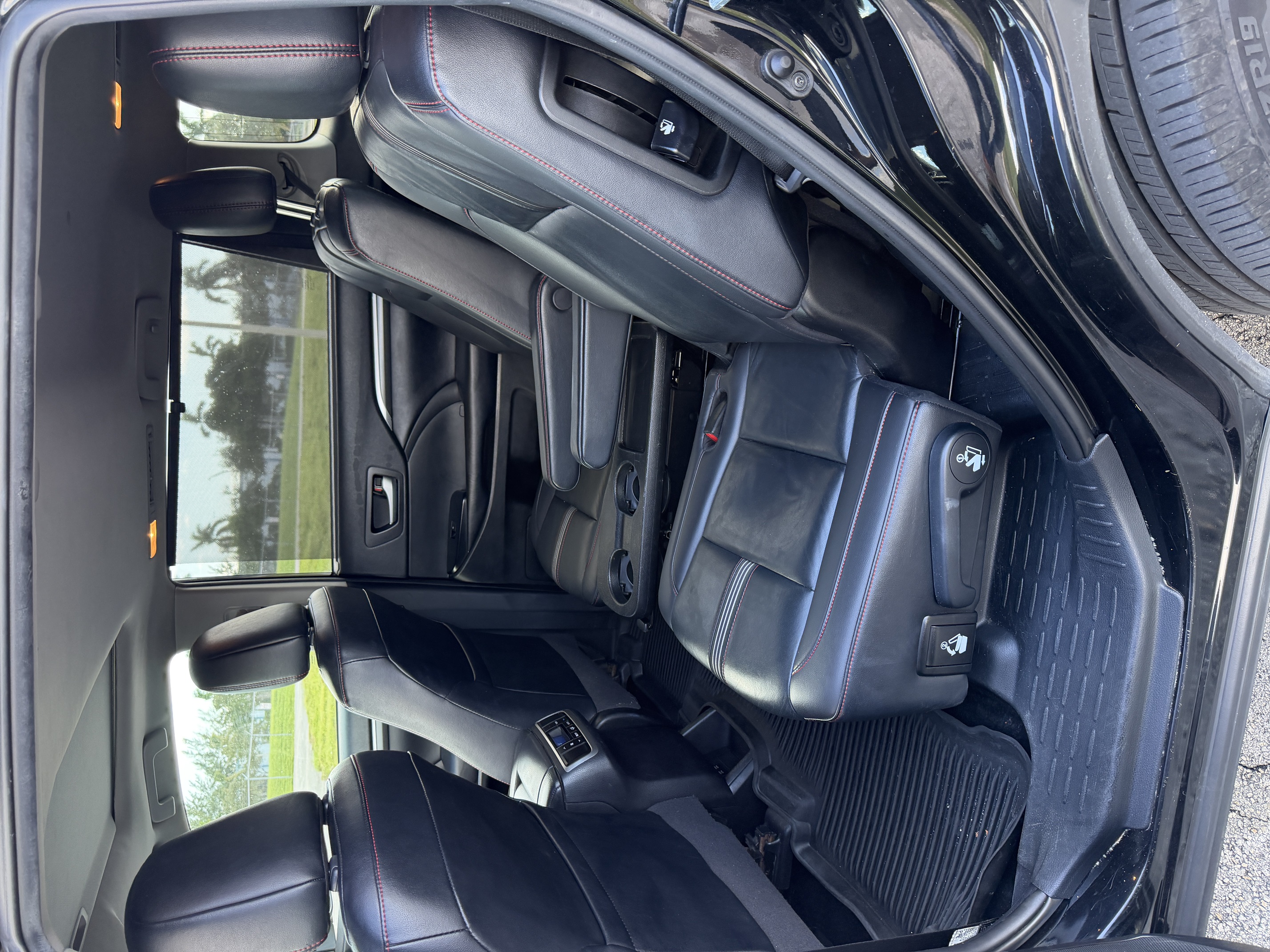 2019 Toyota Highlander SE - 6